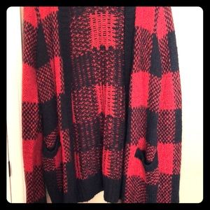 Black and Red plaid Hollister sweater BNWT